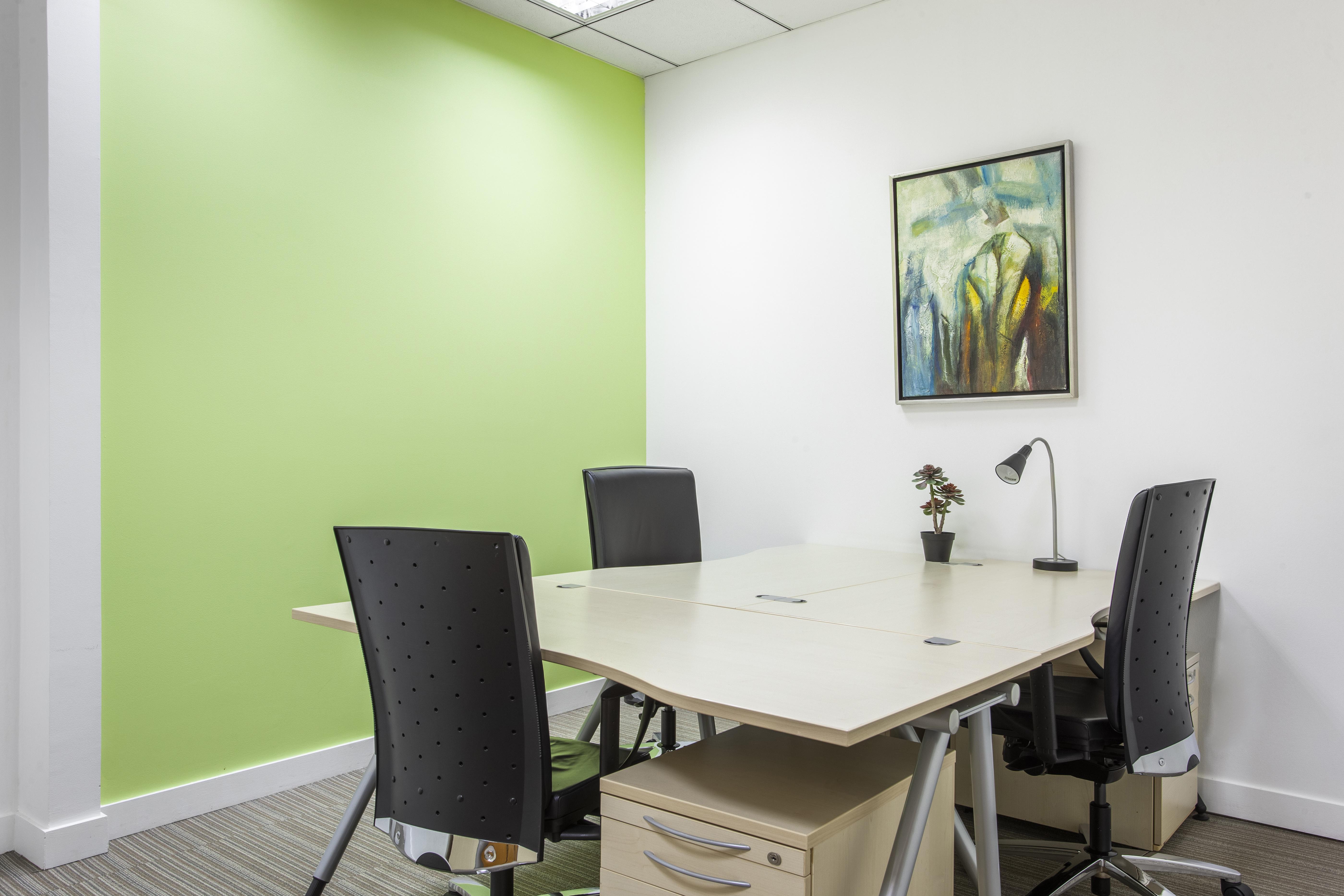 Fully serviced private office space to rent for you and your team in ABU DHABI, Airport Road Abu Dhabi Area