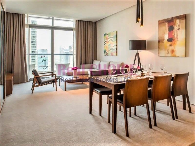 Stunning Views of Marina |  3BR + M Hotel Apartment