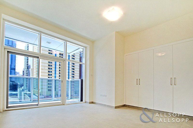 apartment card
