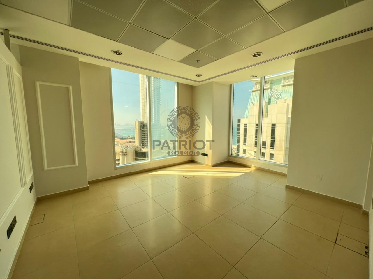 Palm Jumeirah & Sea View| Half Floor Fully Fitted Office| Chiller & Maintenance Free