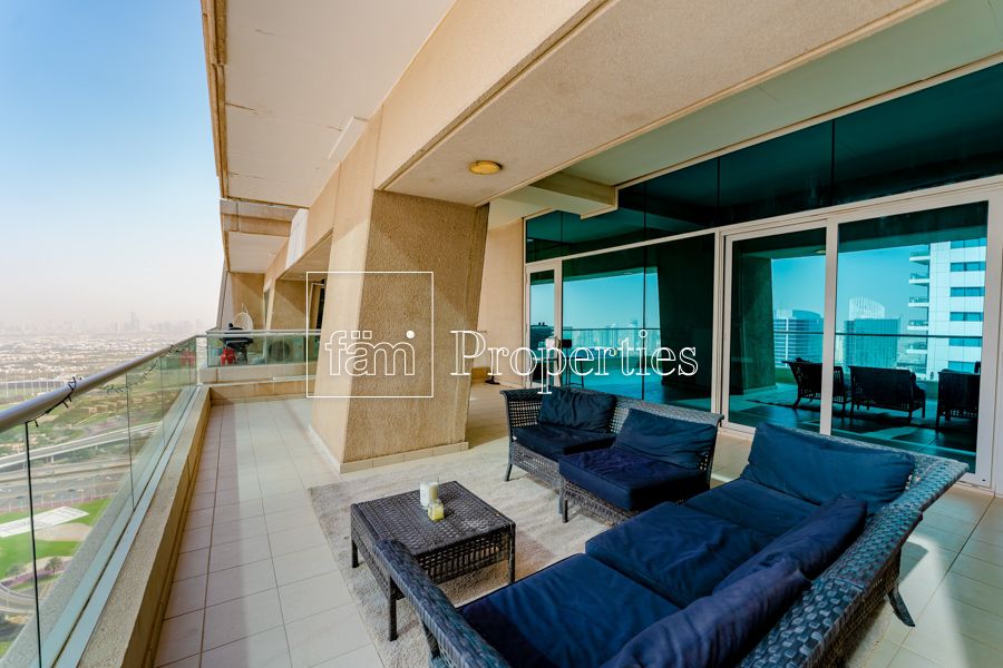 Huge Balcony|Vacant on Transfer |Amazing Top Views