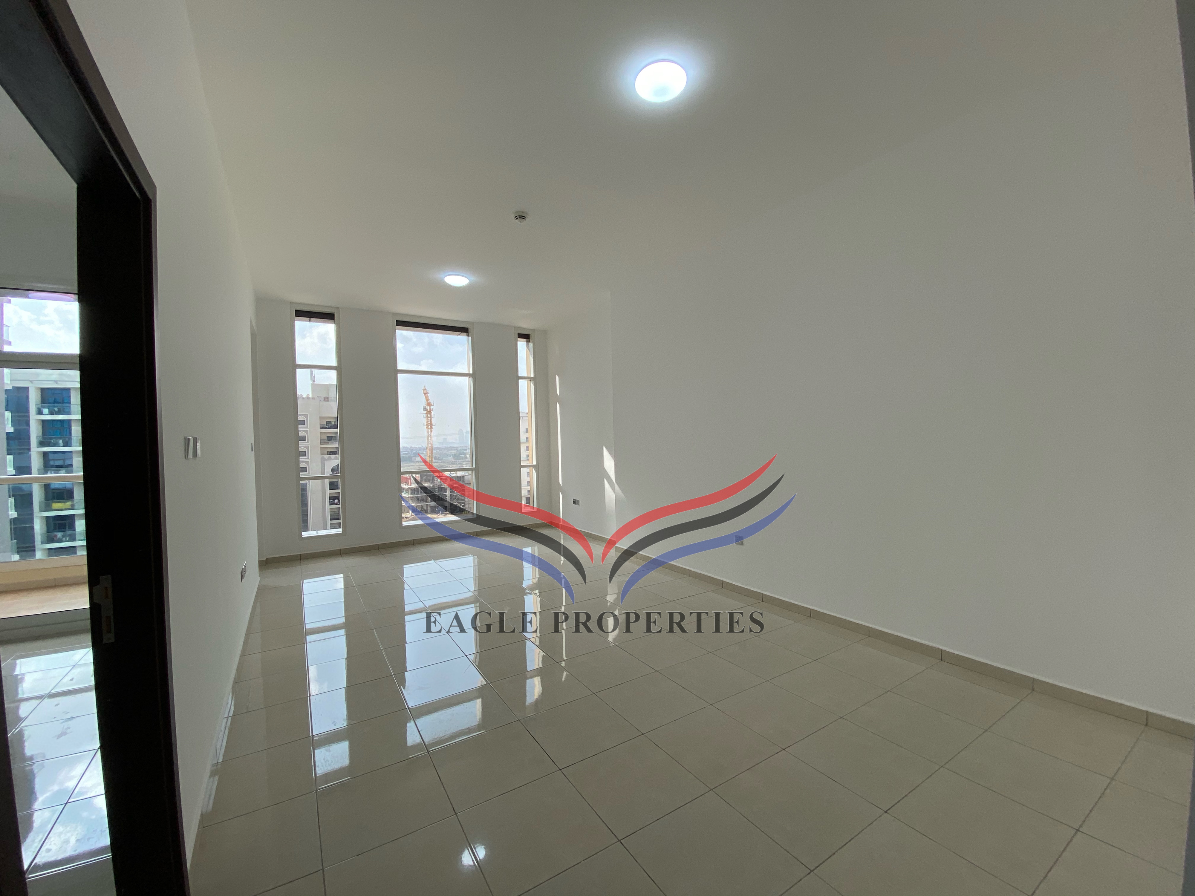 Chiller Free I Amazing Offer I Balcony