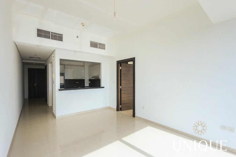 High Floor | Well Maintained | Equipped Kitchen