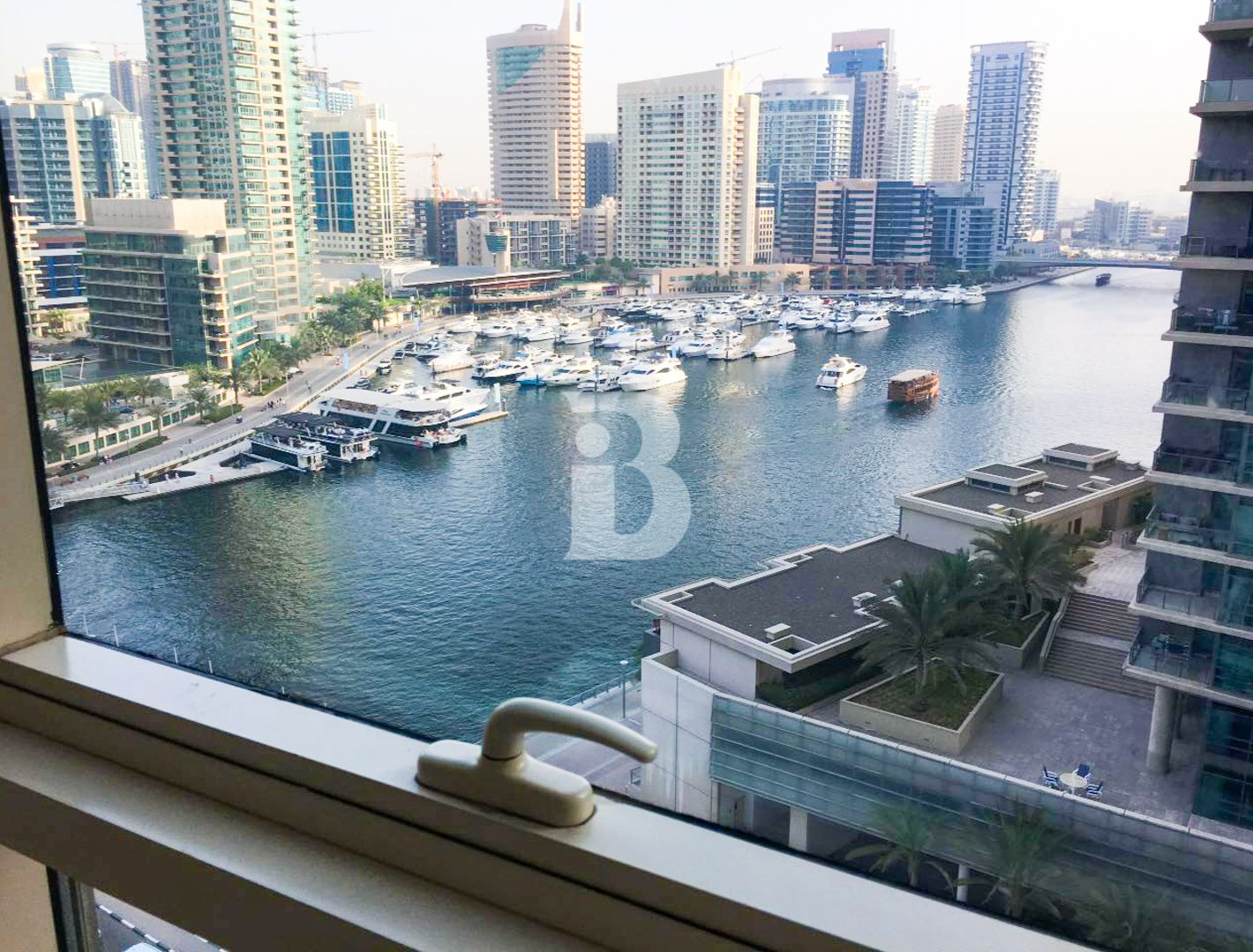 Spacious 1 Bed With Full Marina View