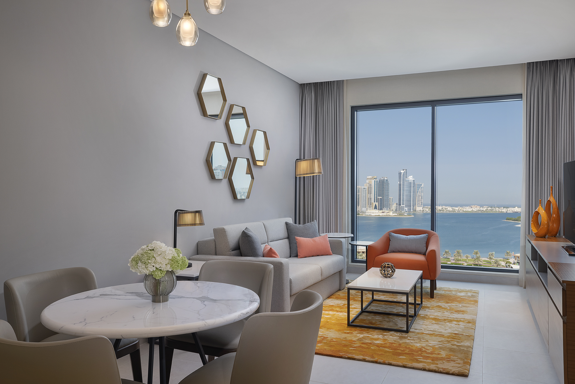 Furnished One Bedroom Apartment Waterfront View in DoubleTree by Hilton