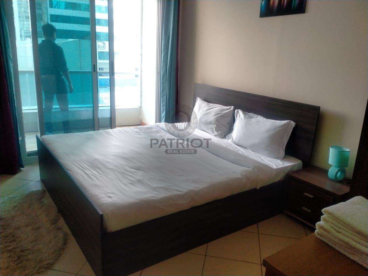 ONE BED ROOM FULLY FURNISHED 60K 4 CHK