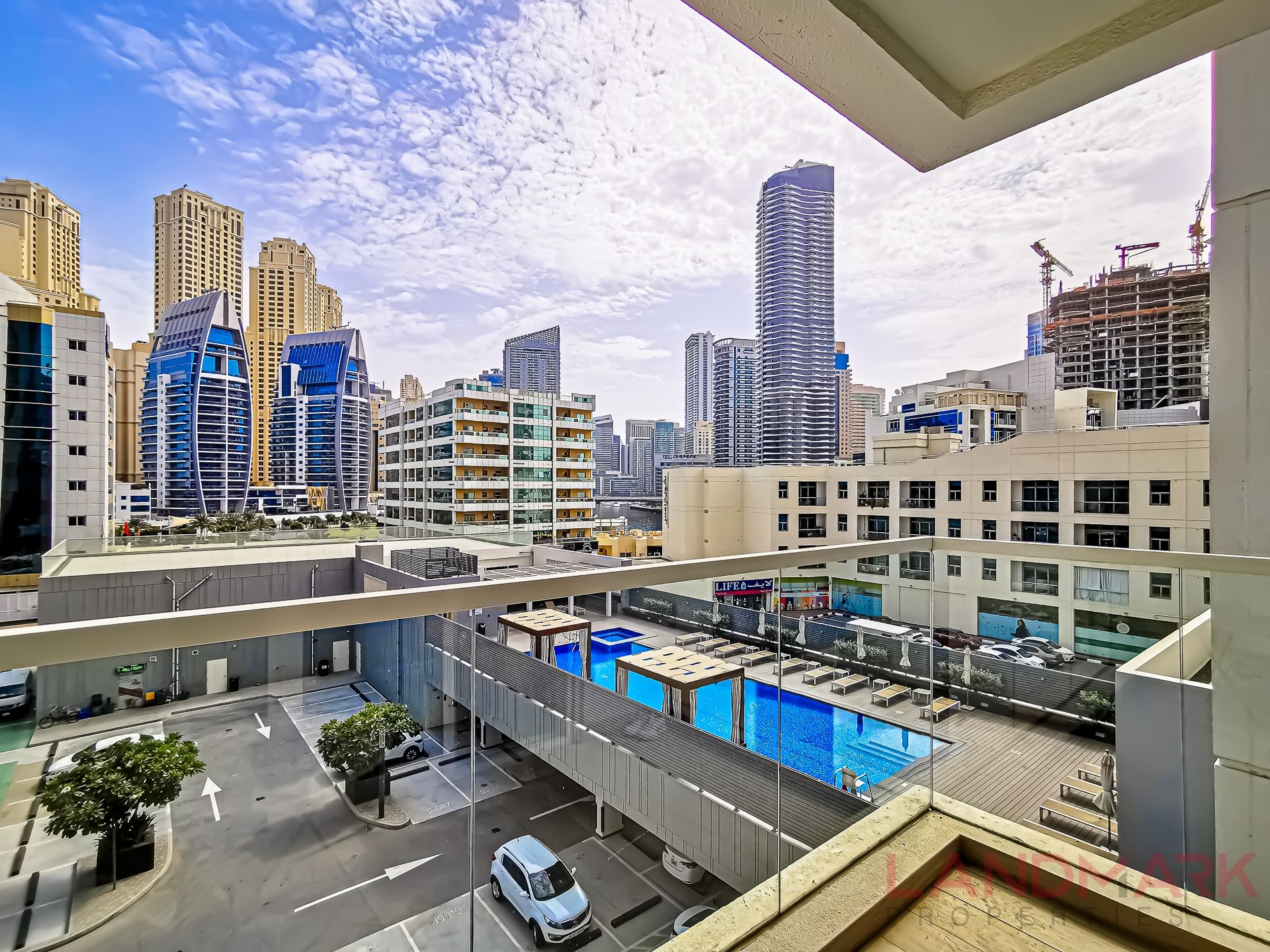 Largest Layout | Fully Fitted Kitchen | Low floor | Rented
