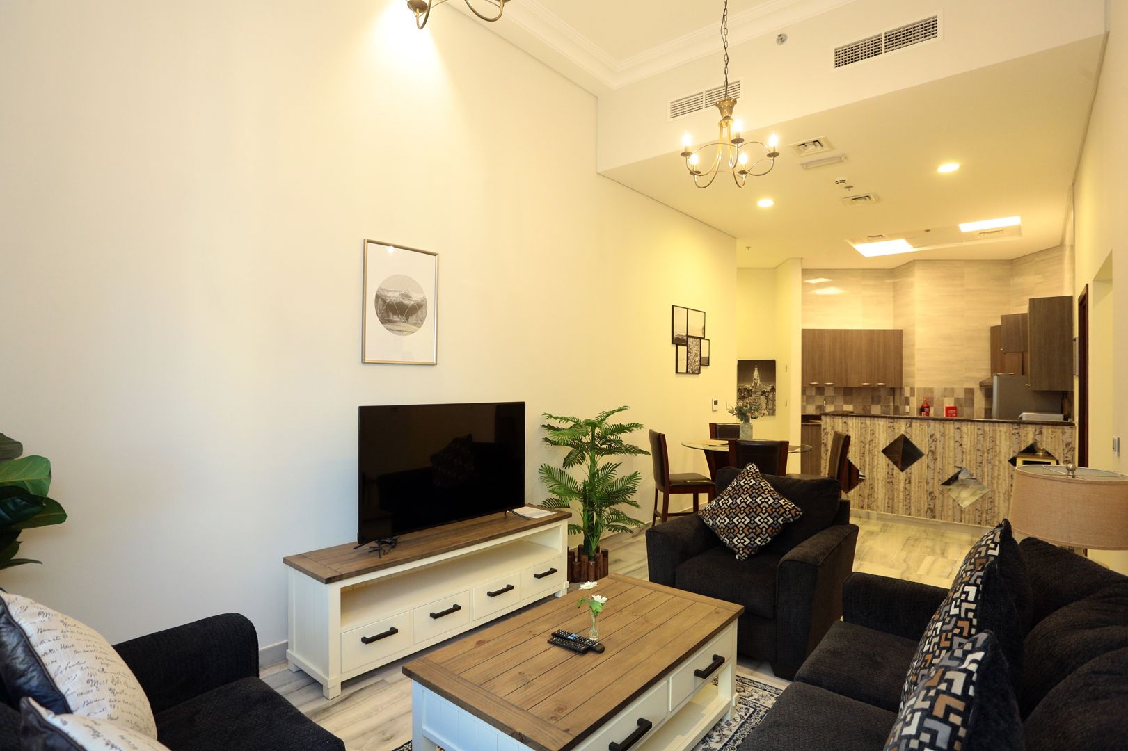 Fully Furnished 2 Bedrooms Apartment City View