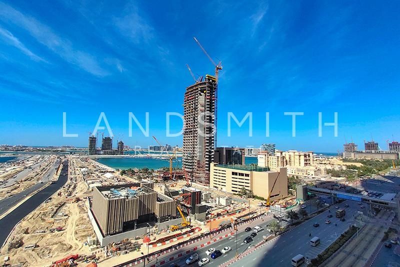 Truly Luxurious 4BR Penthouse With Panoramic view