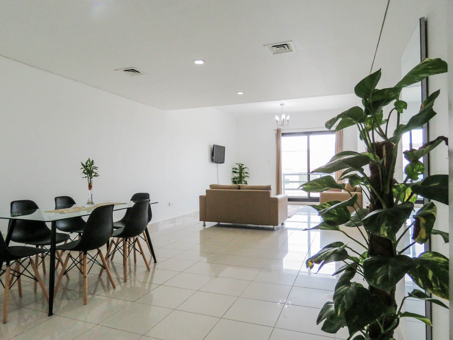 2 bhk near school/ metro - 75,000