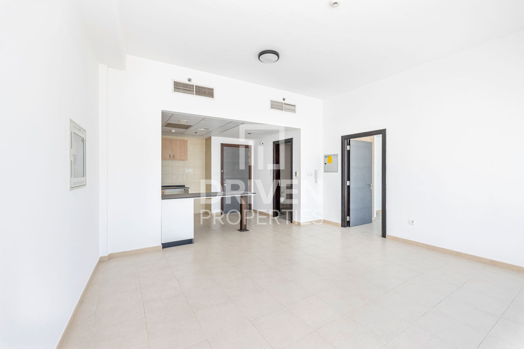 Spacious Layout | Open View | Vacant Apt