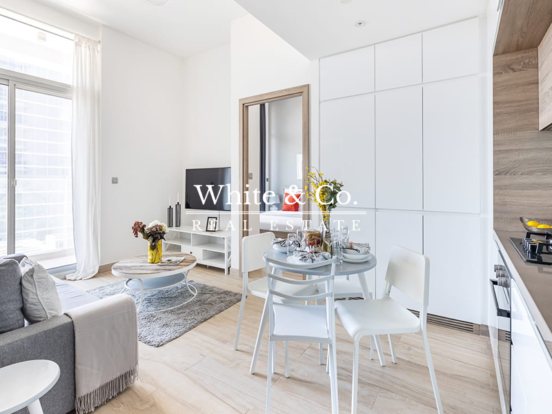Sunset View | Modern | Luxury Furnishings