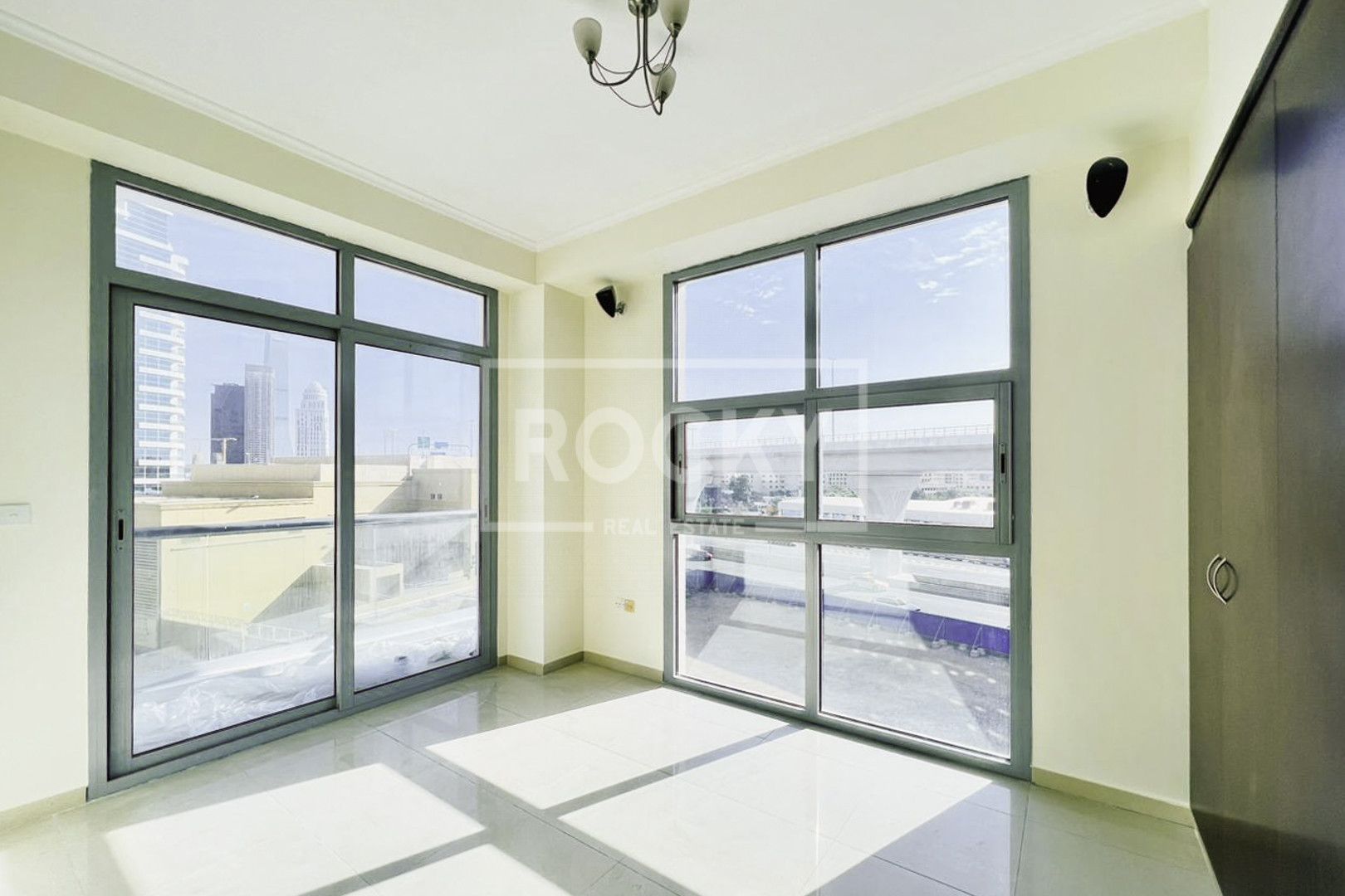 Spacious | Ready to Move In | Unfurnished