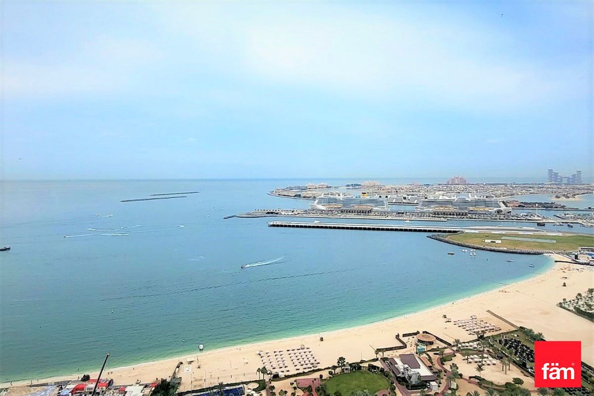 Stunning beach view | 1BR vacant