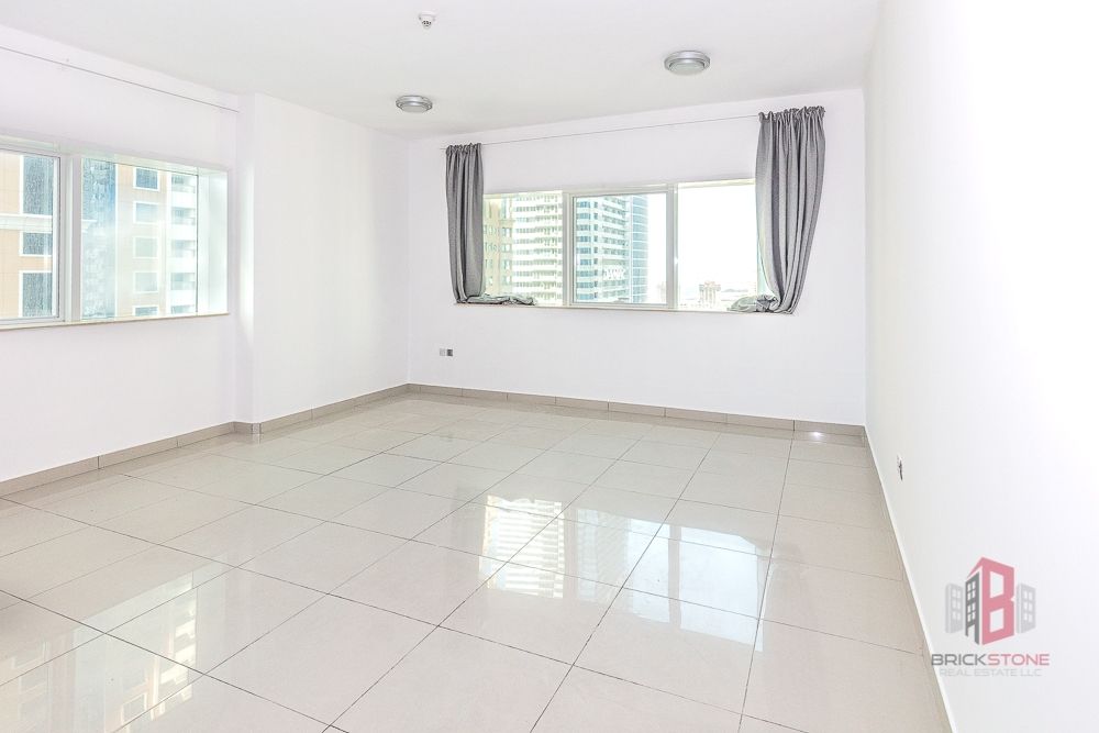 Chiller free 2BR |Well maintained | Peaceful views