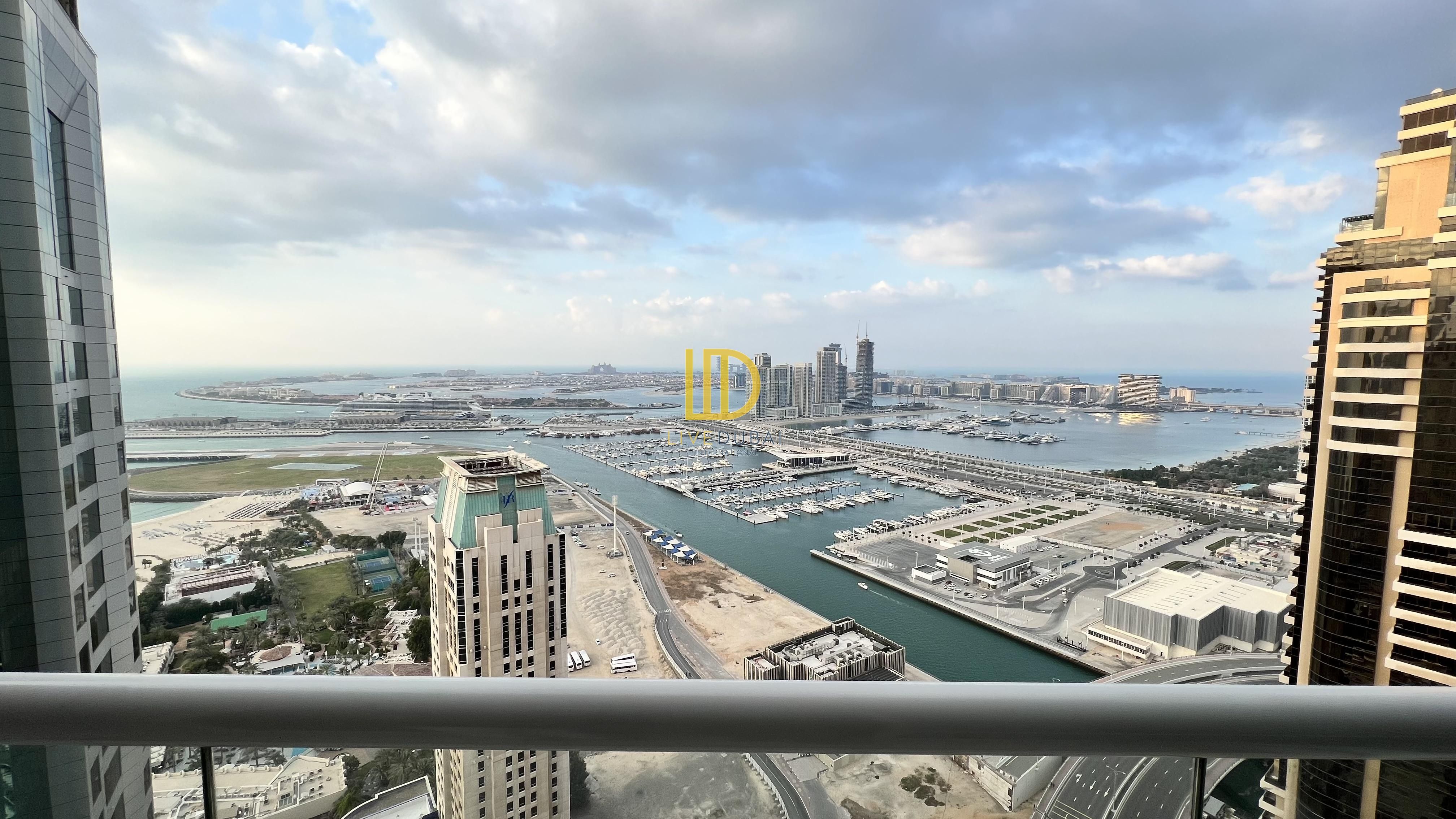 Full Palm View | Spacious Apartment