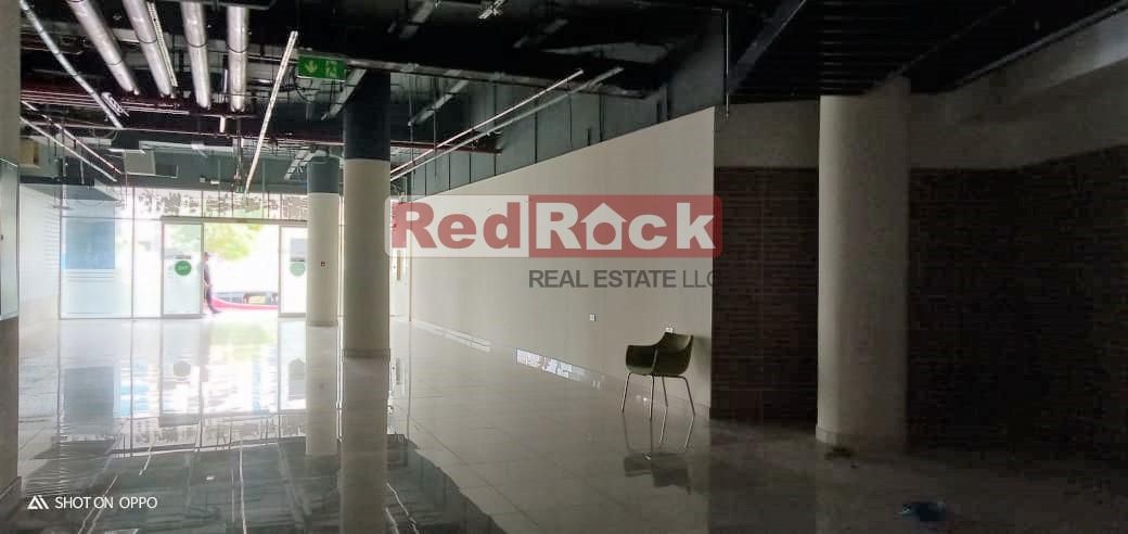 Retail Outlet 2390  Sqft  Ideal for Super Market in Dubai Marina