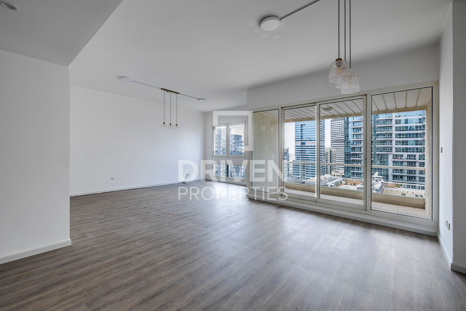 Spacious & Bright Apt | Ready To Move In