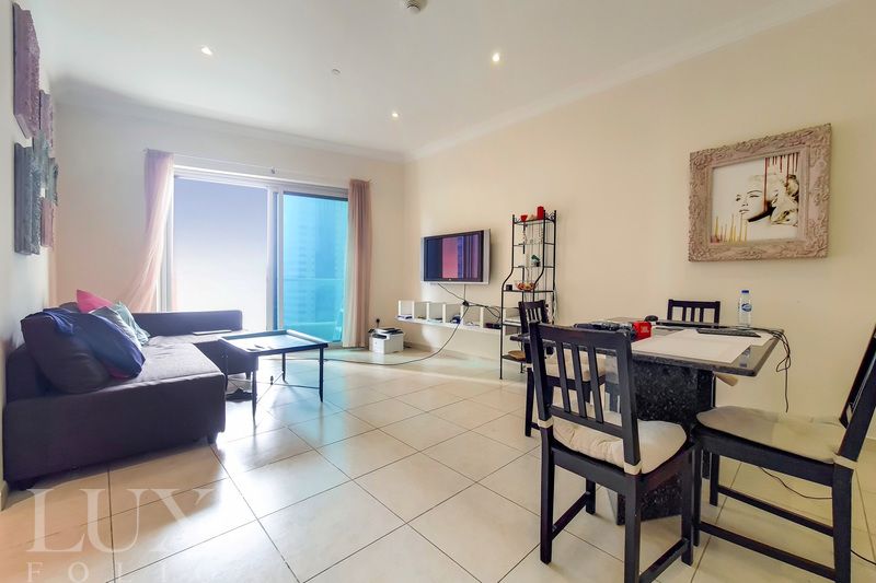 Rented | Closed Kitchen | Large layout