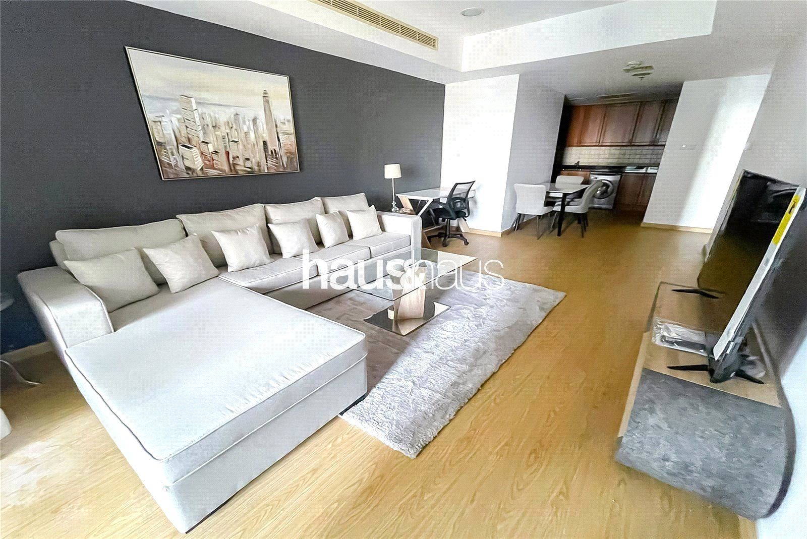 Furnished | Upgraded 1 bed | Available now!