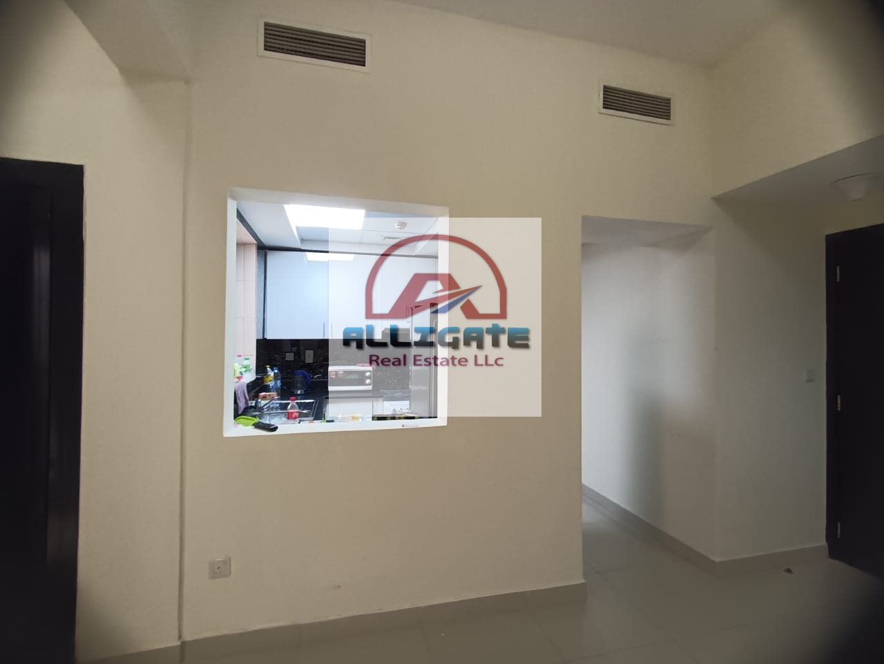 Vacant High floor Sea View 1BHK Plus Laundry room  for sale ||Prime Location