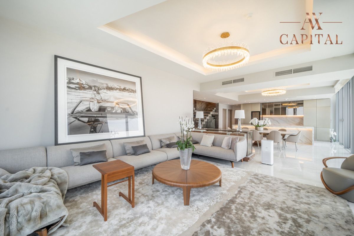 High Floor Sea and Marina View Modified Apartment