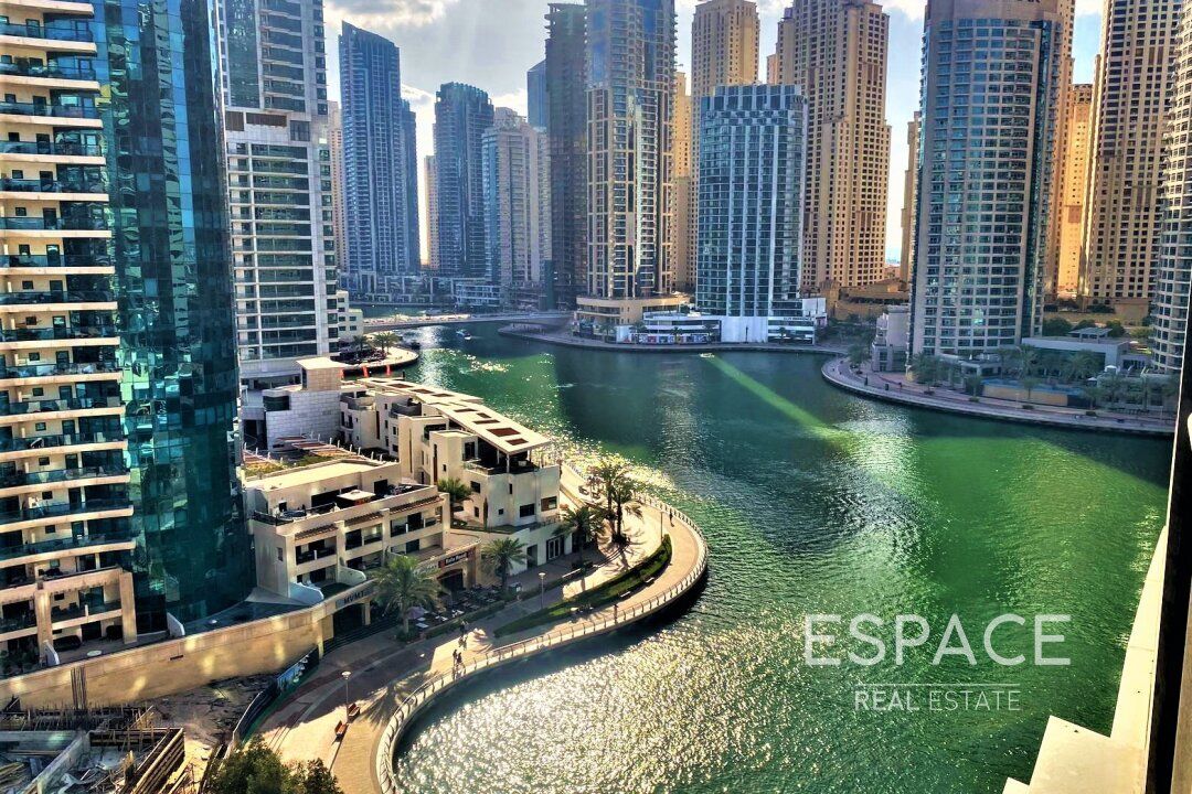 Spacious - Marina View - Prime Location