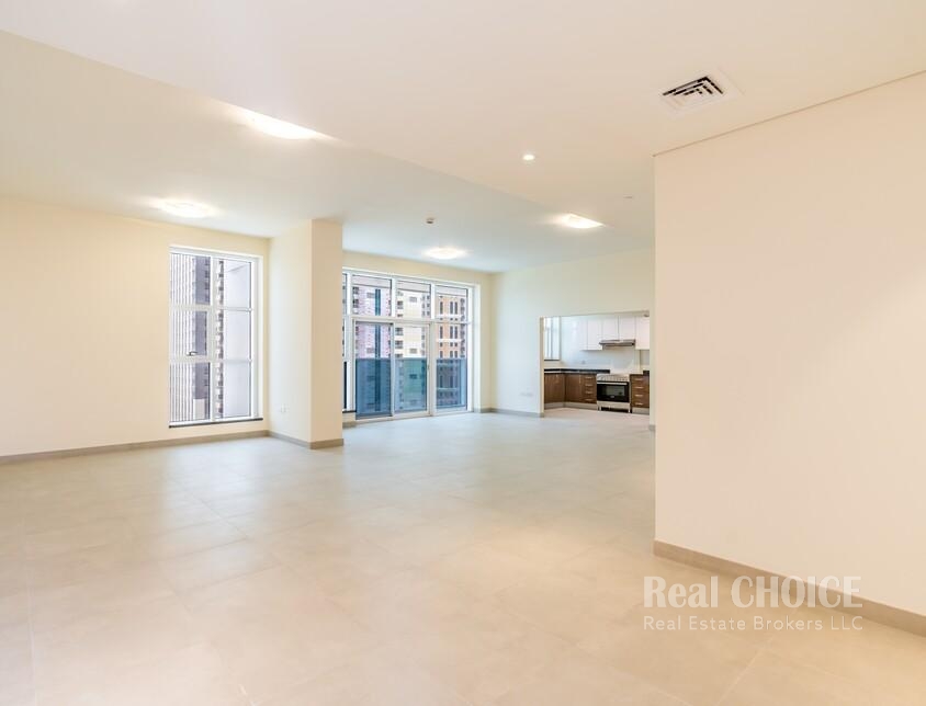 High Floor | Big Layout | Close to the Palm