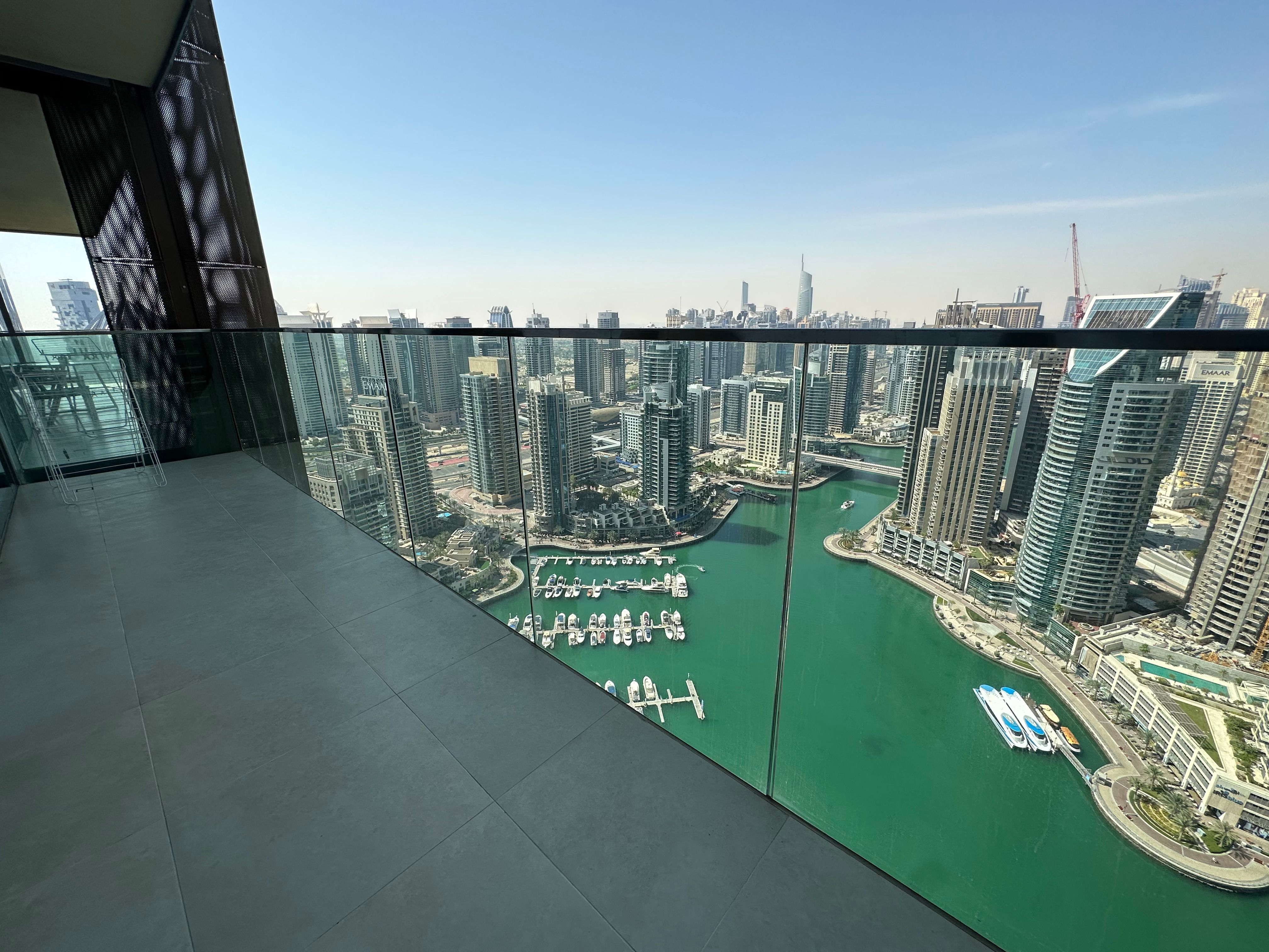Full Marina View / Vacant On Transfer / 770.48 Sq Ft