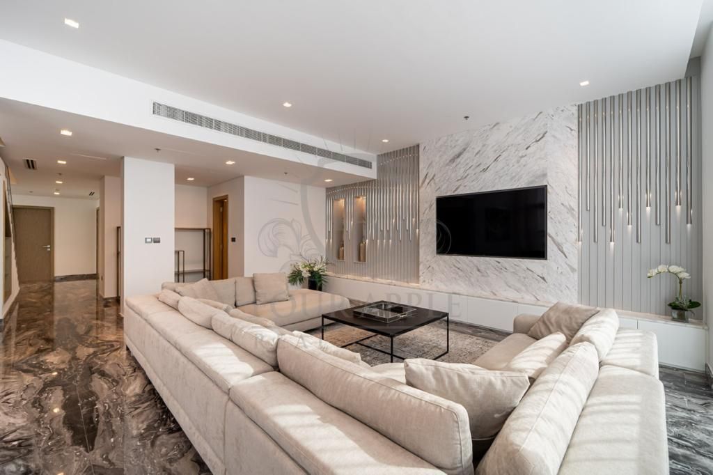 Upgraded Duplex | Fully Furnished | Ready to Move