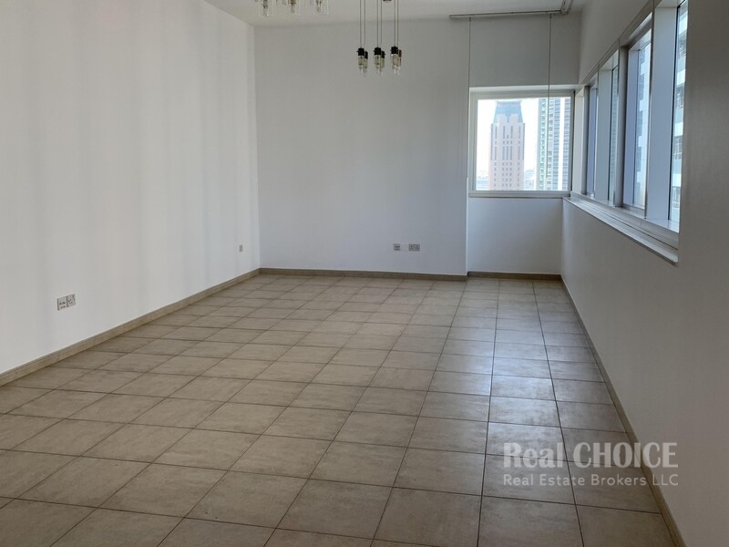 Spacious Apartment | Marina View | Free Chiller | Balcony