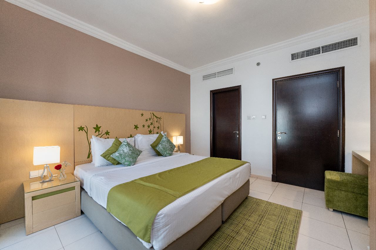 apartment card