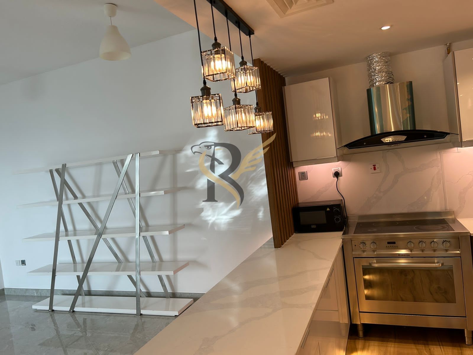 Semi Furnished 3BHK || Newly Renewed|| Marina View