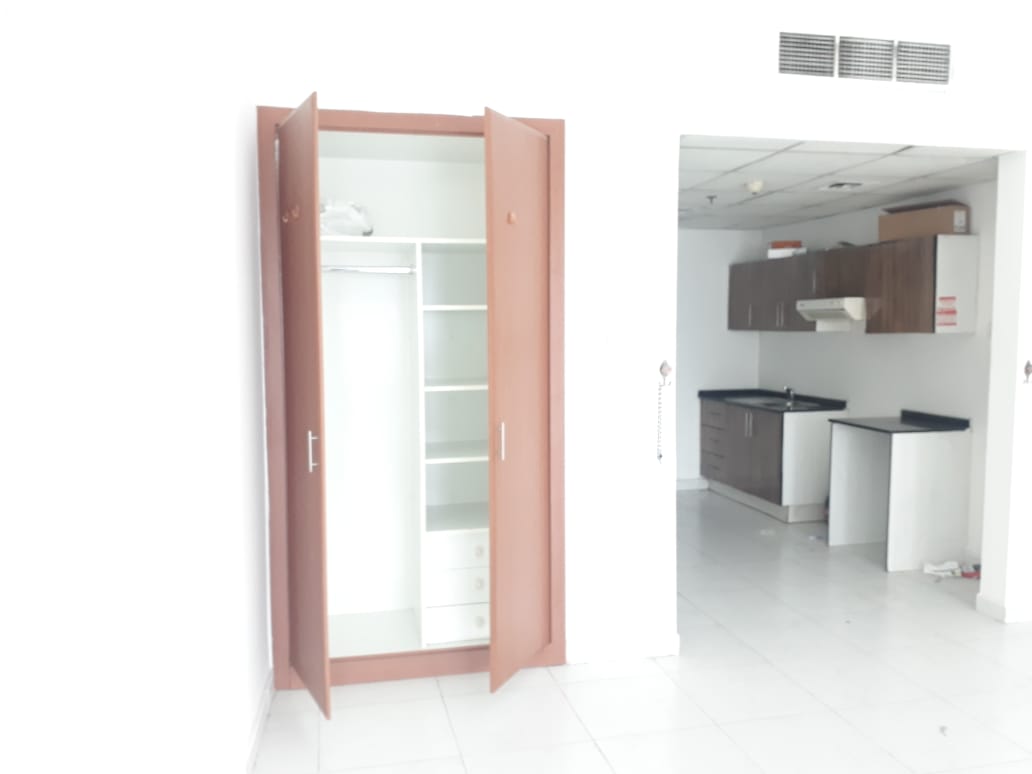 STUDIO FOR RENT IN FALCON TOWER