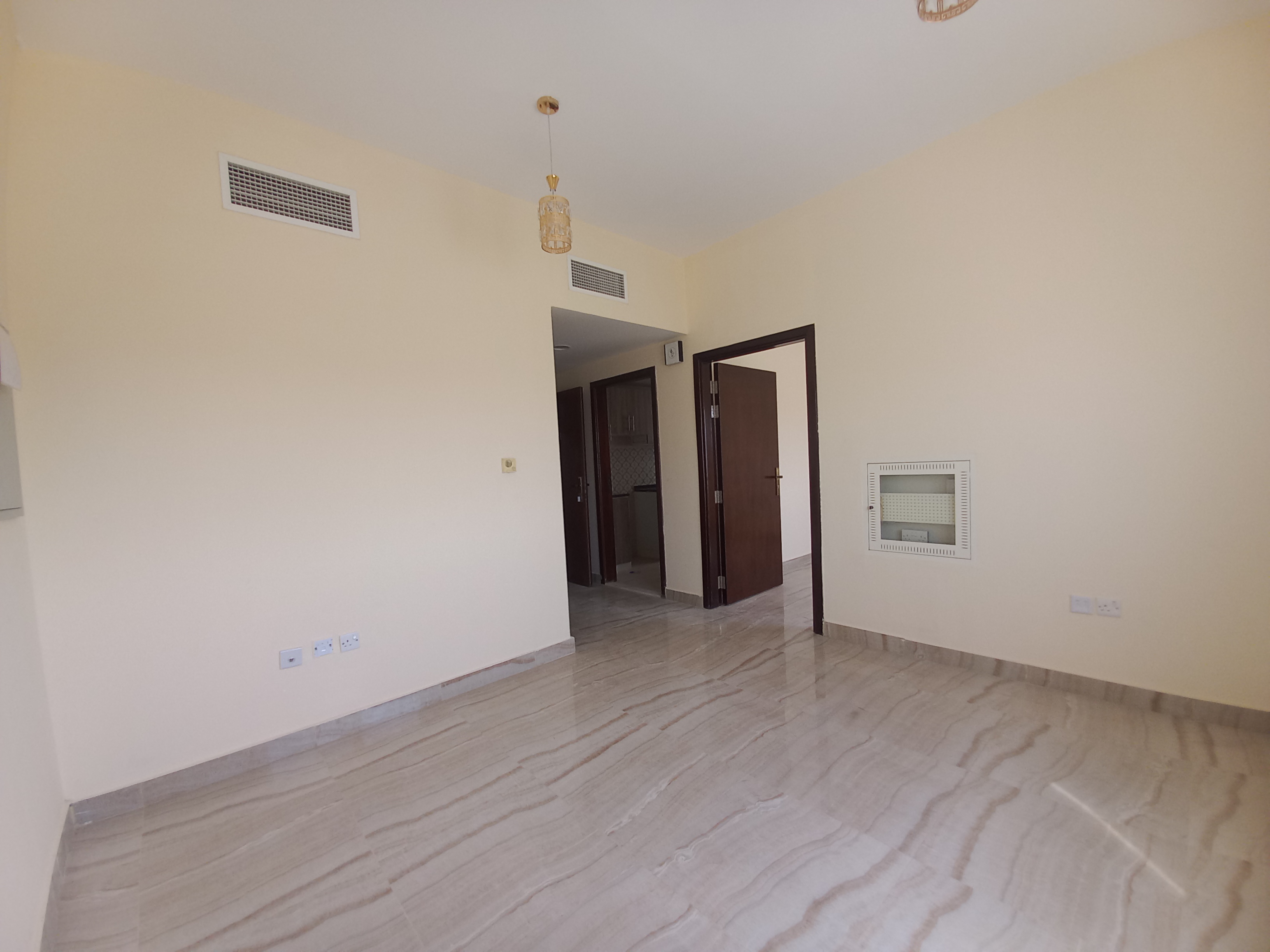 LIKE BRAND NEW/LUXURY 1BHK APARTMENT FOR FAMILY WITH CENTRAL AC IN MUWAILEH SHARJAH