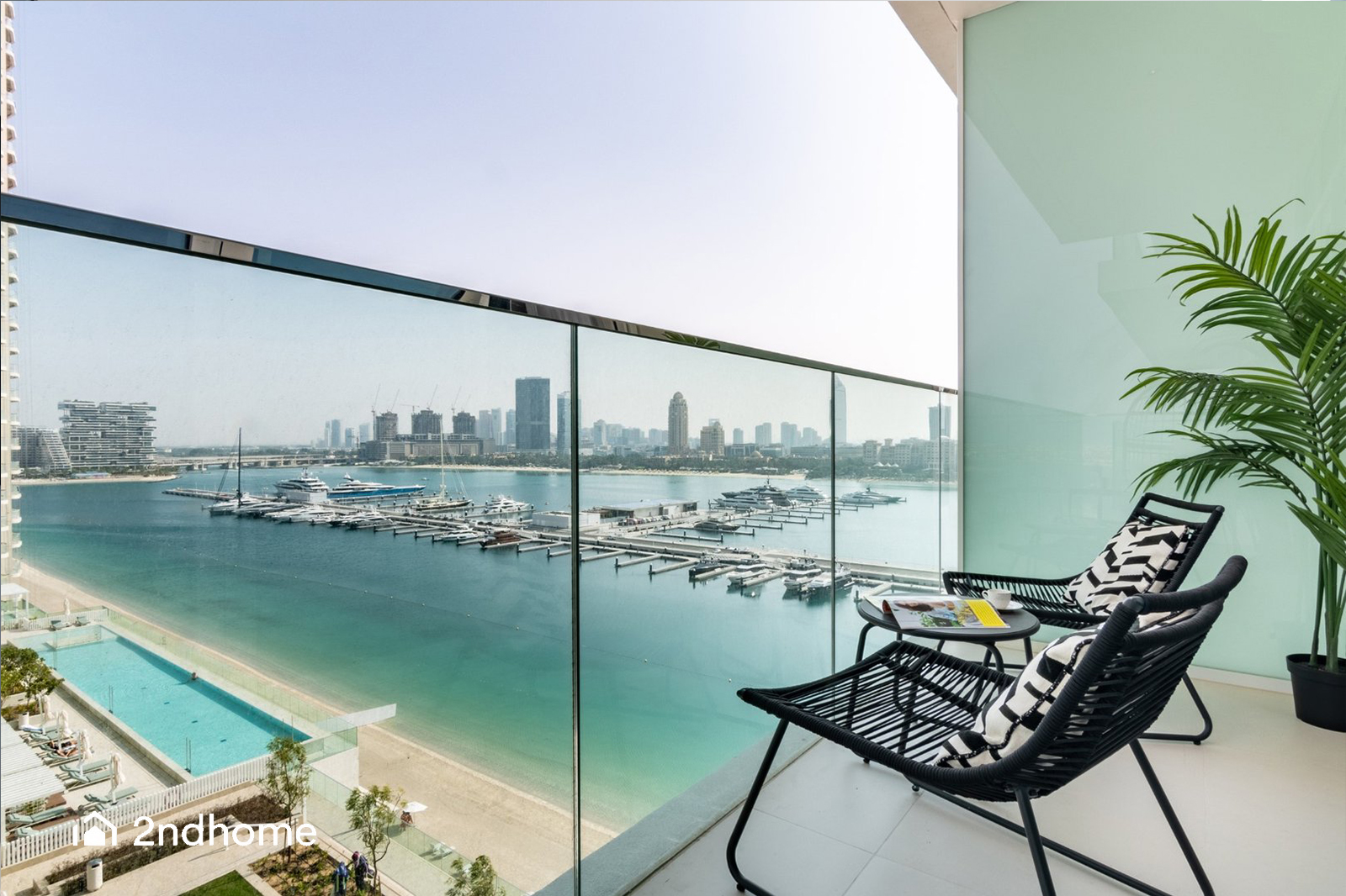 Luxury Upgraded Beachfront Apartment