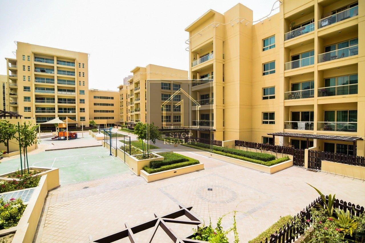 apartment card