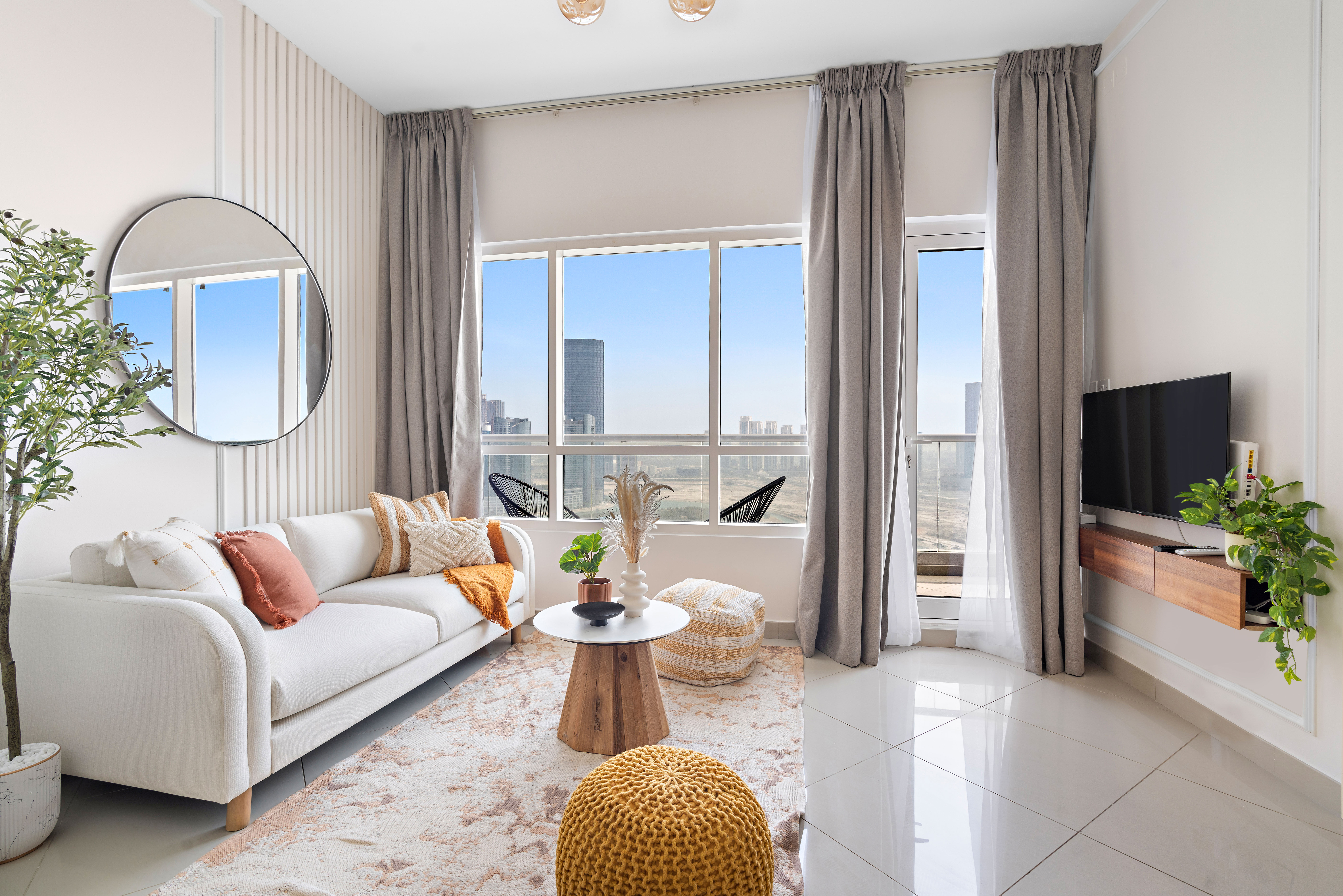 Modern 2BDR w/ pool and gym | Furnished