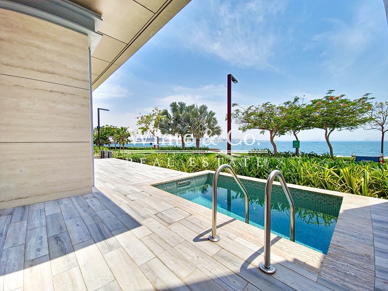 Waterfront | Luxury Living | Vacant Soon