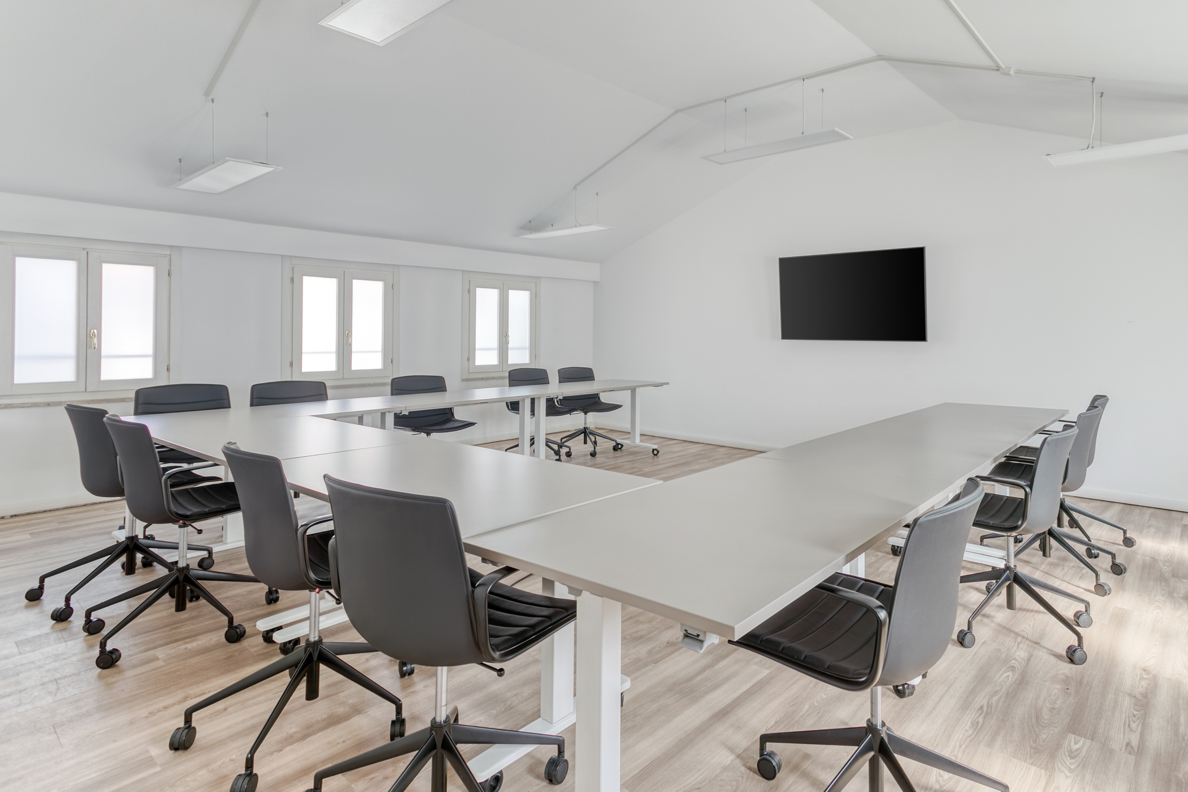 Move into ready-to-use open office space for rent for 10 persons in DUBAI, BCW - JAFZA View 18 & 19 Dubai Area