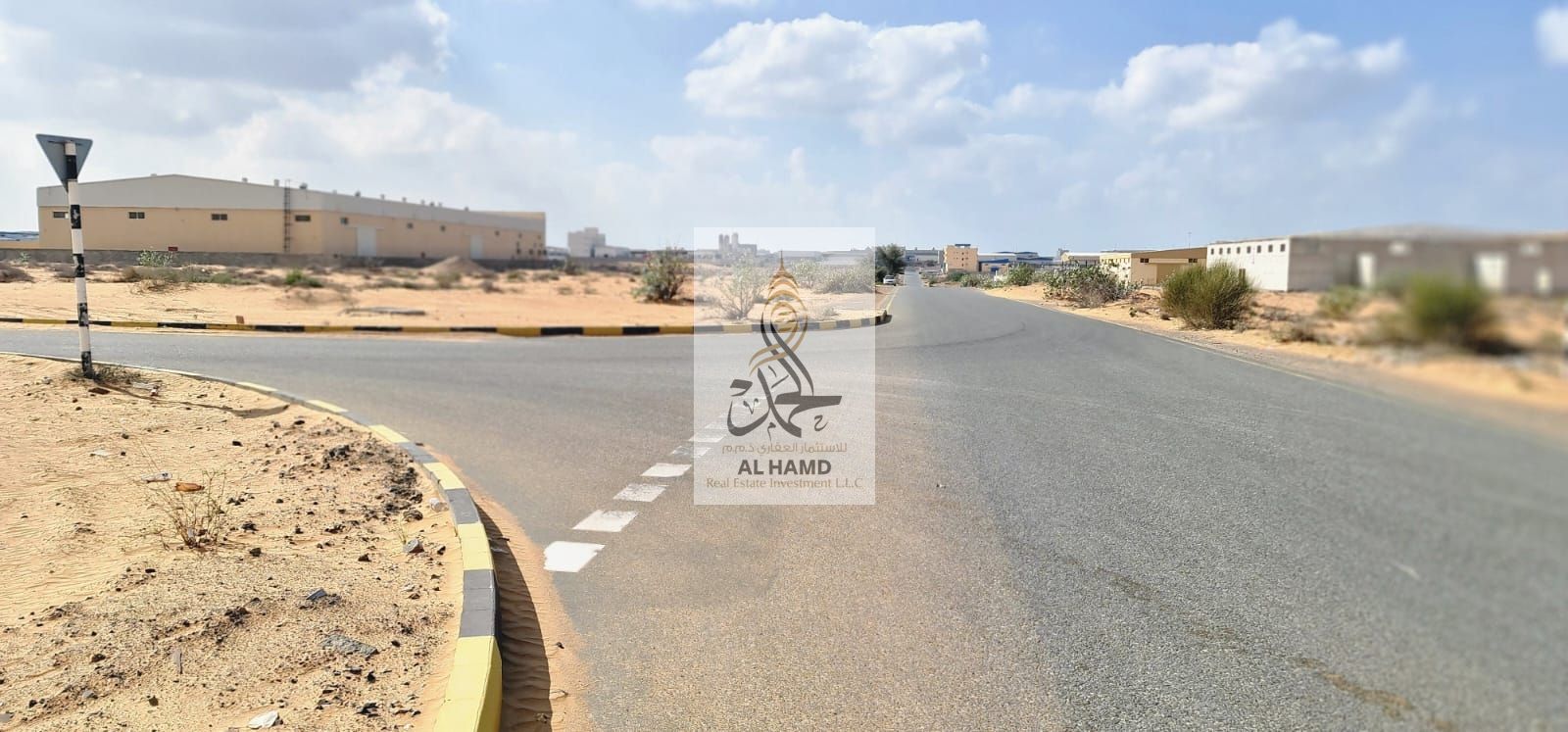 For sale directly from the owner corner in Umm Al-Thoob foreign new sanya in ummalqween 43594 sqft