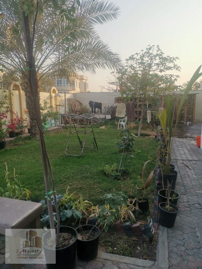 For sale a villa in the Emirate of Sharjah, Al-Dari area, one floor, with a large area of 13,000 square feet, on Qar Street