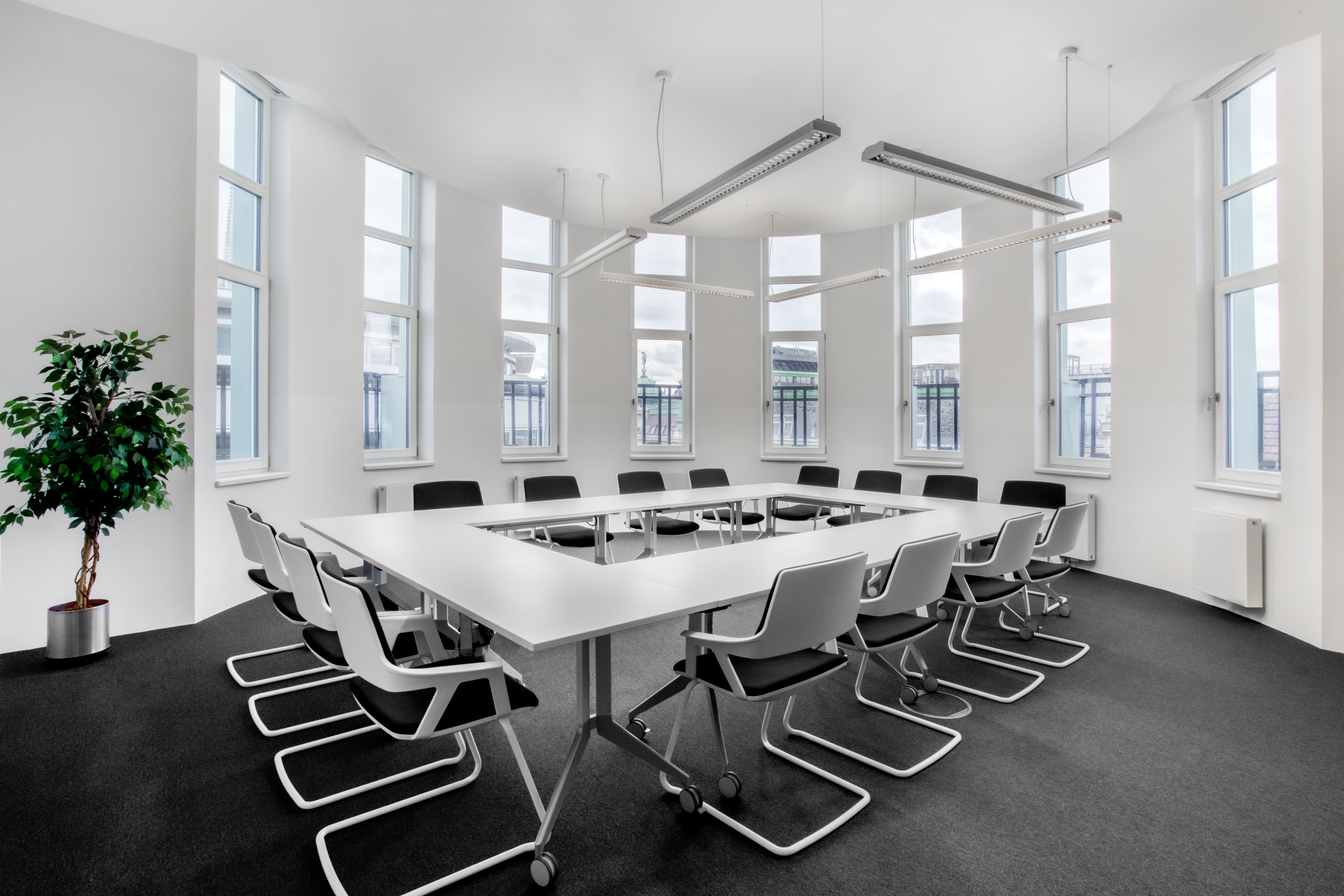 Book open office space for rent for businesses of all sizes in Dubay DAFZA, Freezone Dubai