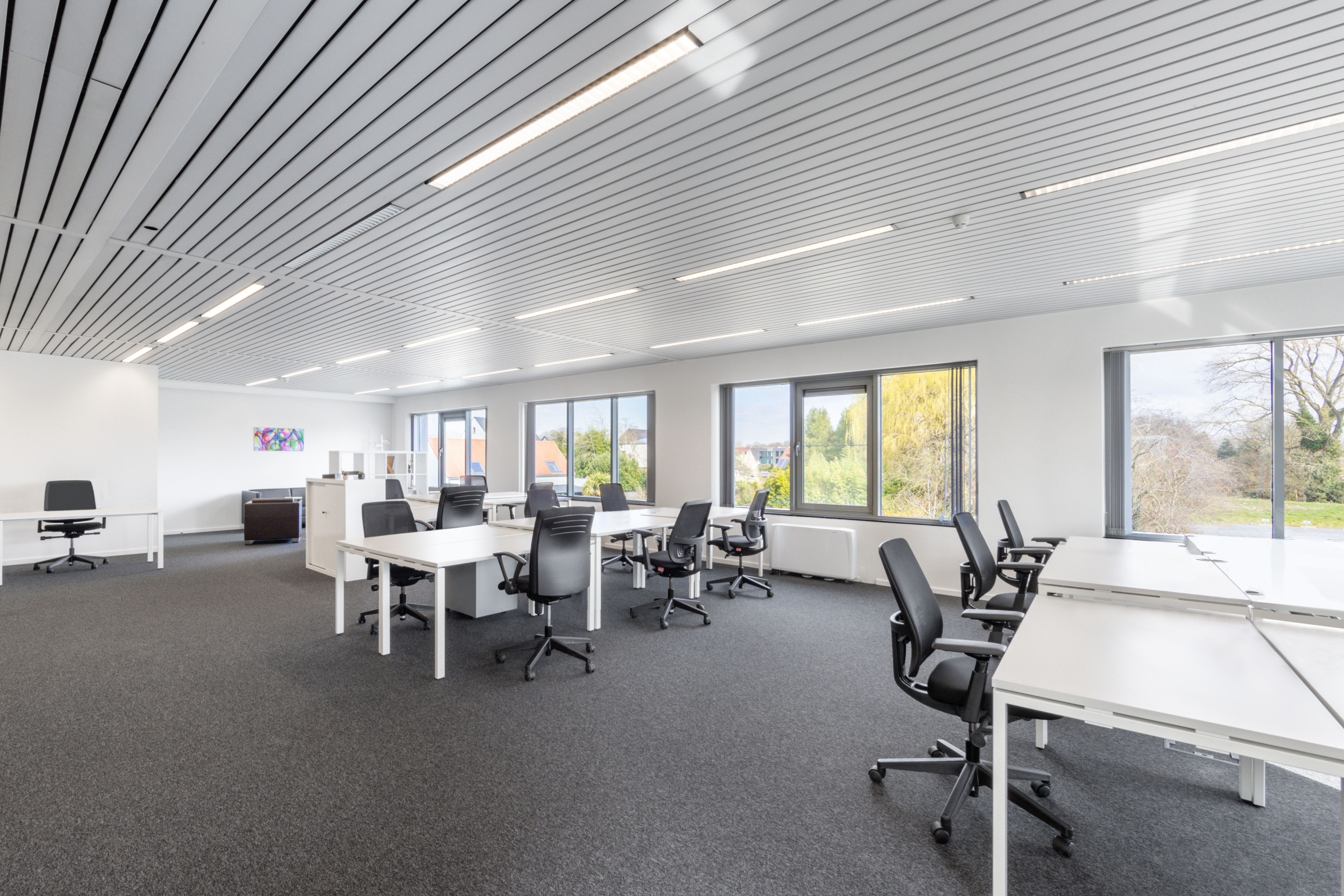 Move into ready-to-use open office space for rent for 15 persons in Dubai, Supreme Court Chambers Abu Dhabi