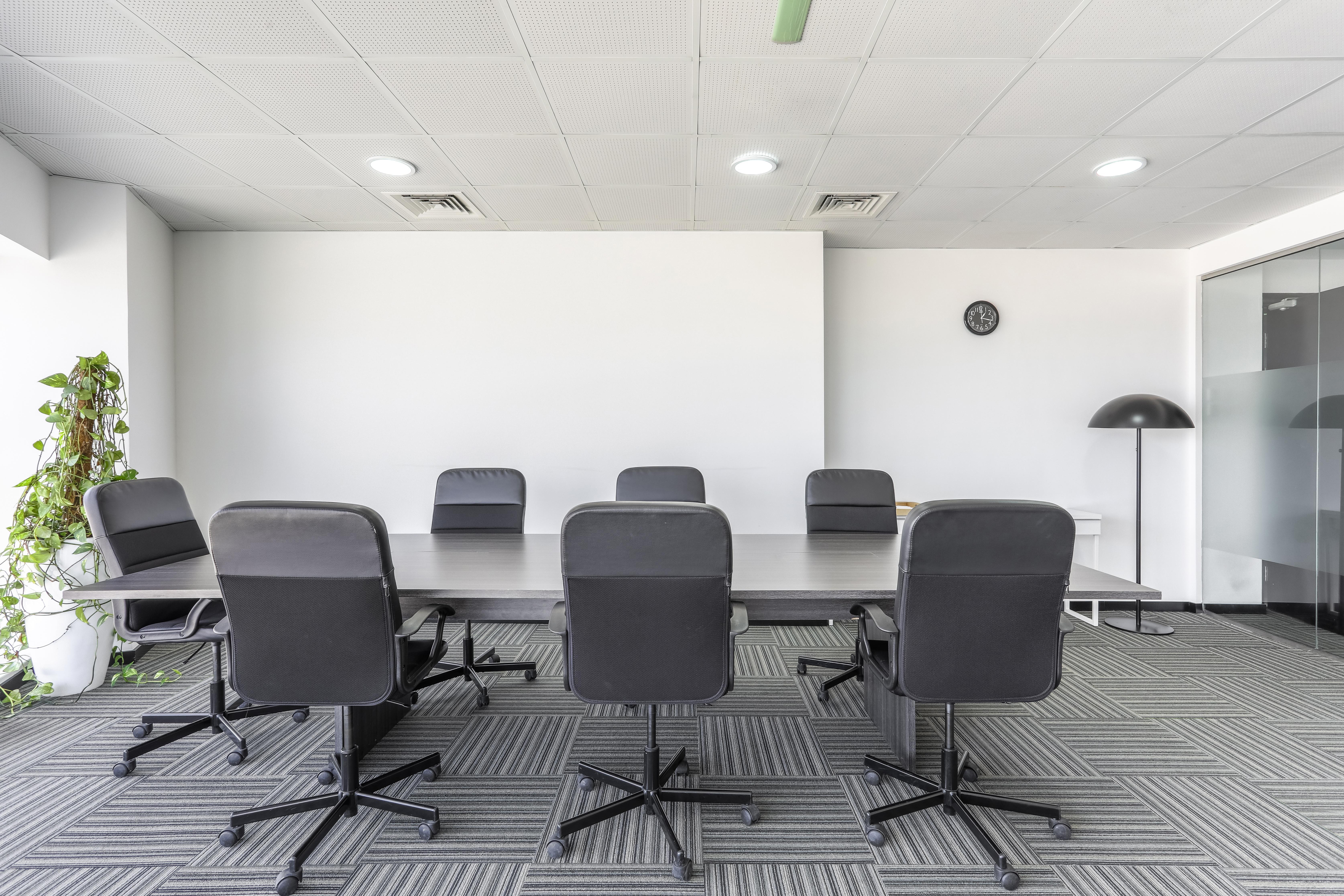 Open office space to rent for 10 persons in DUBAI, Sports City Dubai Area