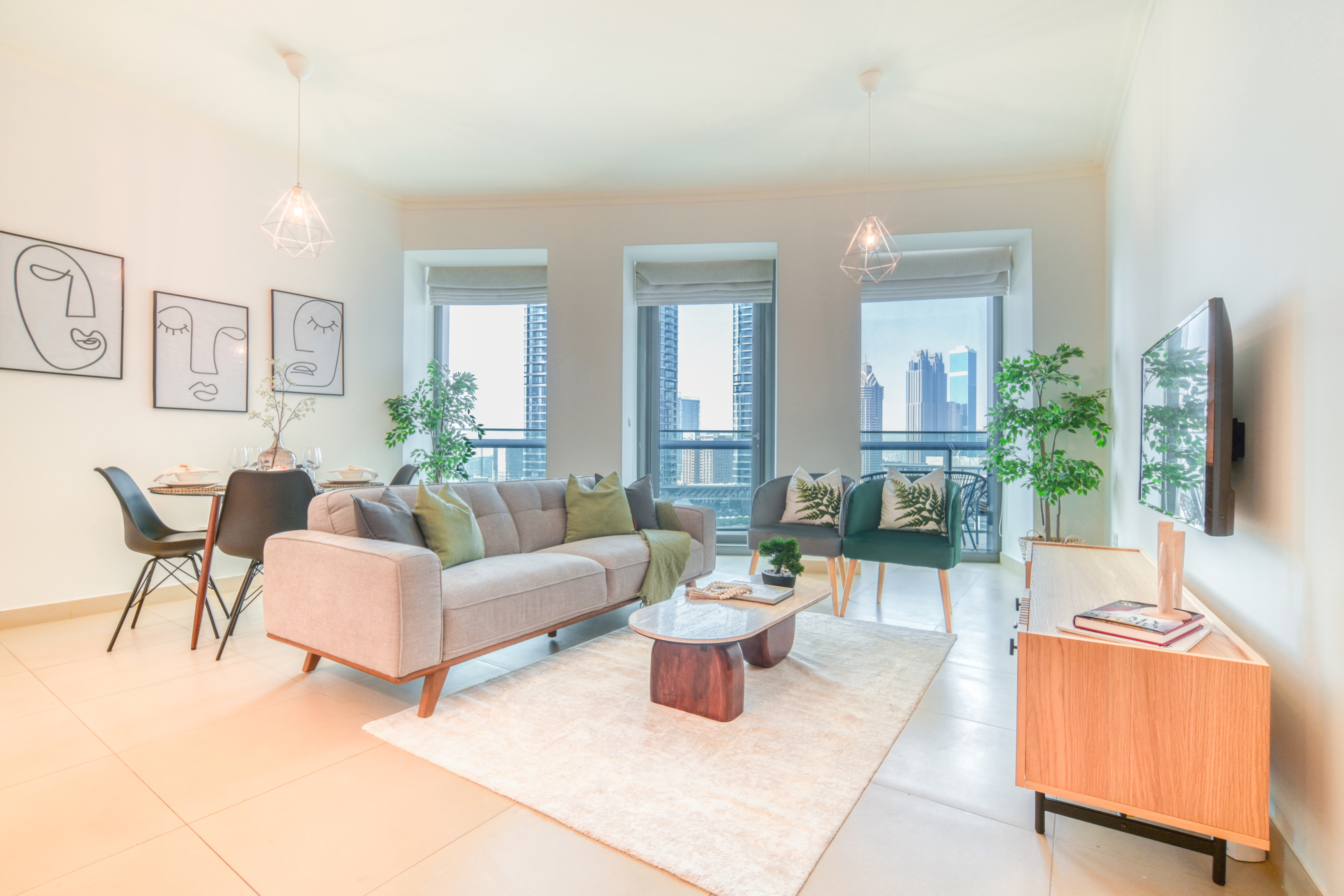 Trendy 2BR Downtown Apt, Steps from Burj Khalifa