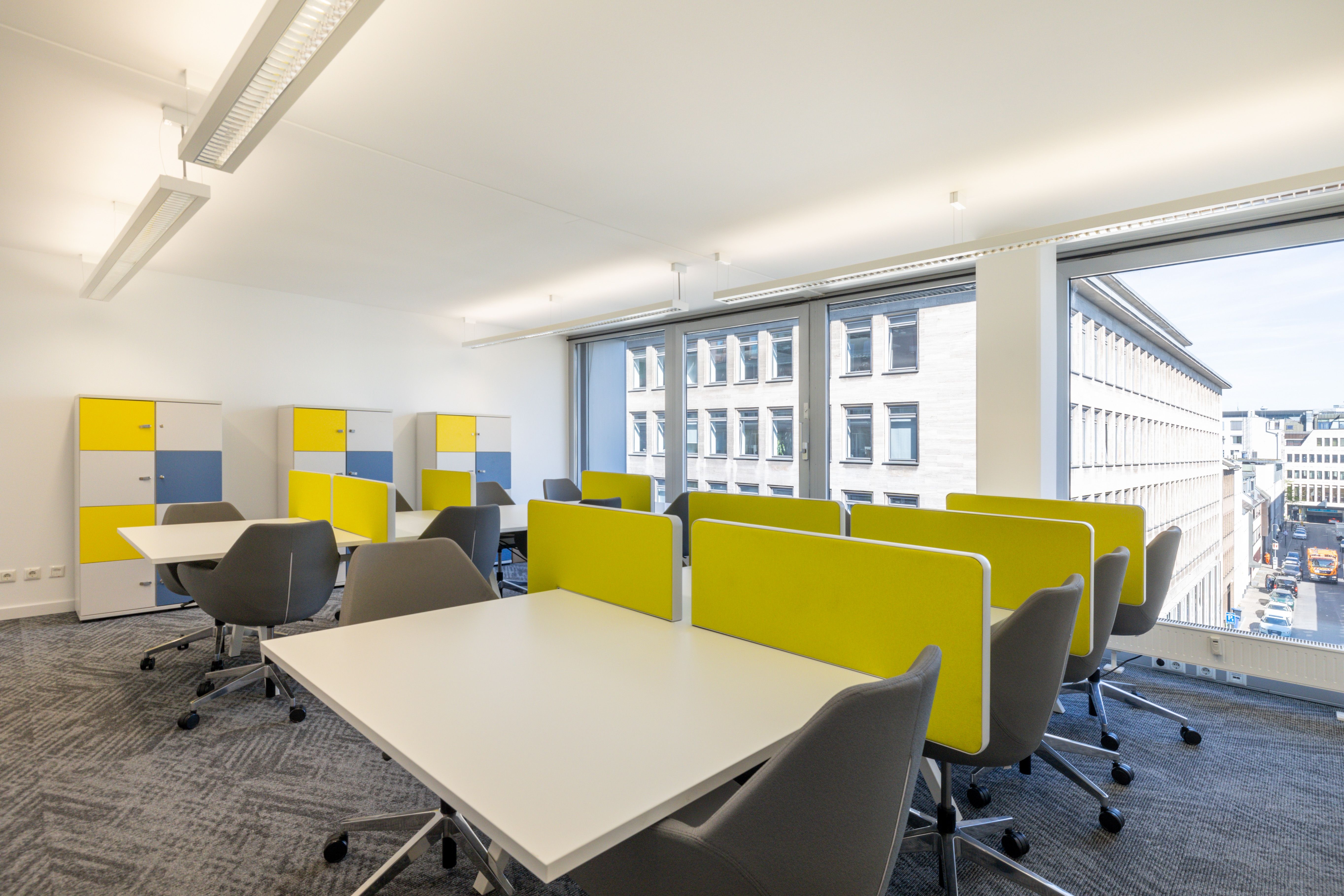 Book a reserved coworking spot or hot desk for rent in ABU DHABI, Al Sila Tower Abu Dhabi