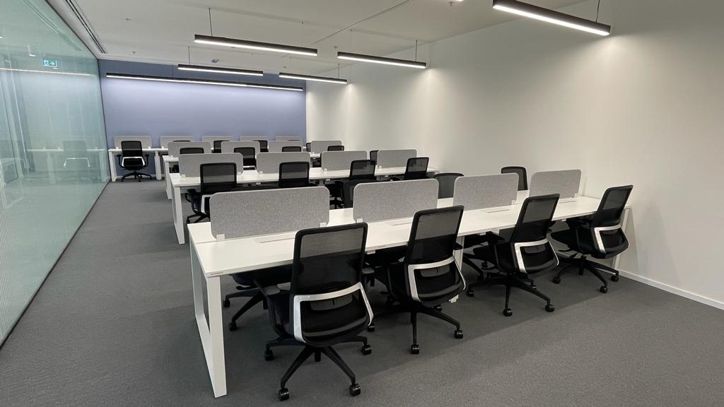 Join a collaborative coworking environment in Dubai, Sheikh Rasheed Tower, DTWC