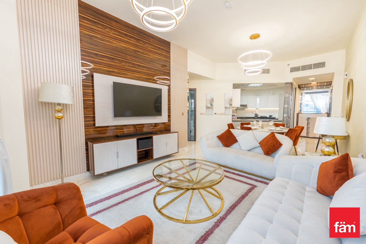 Refined Retreat | Canal View | Top Facilities