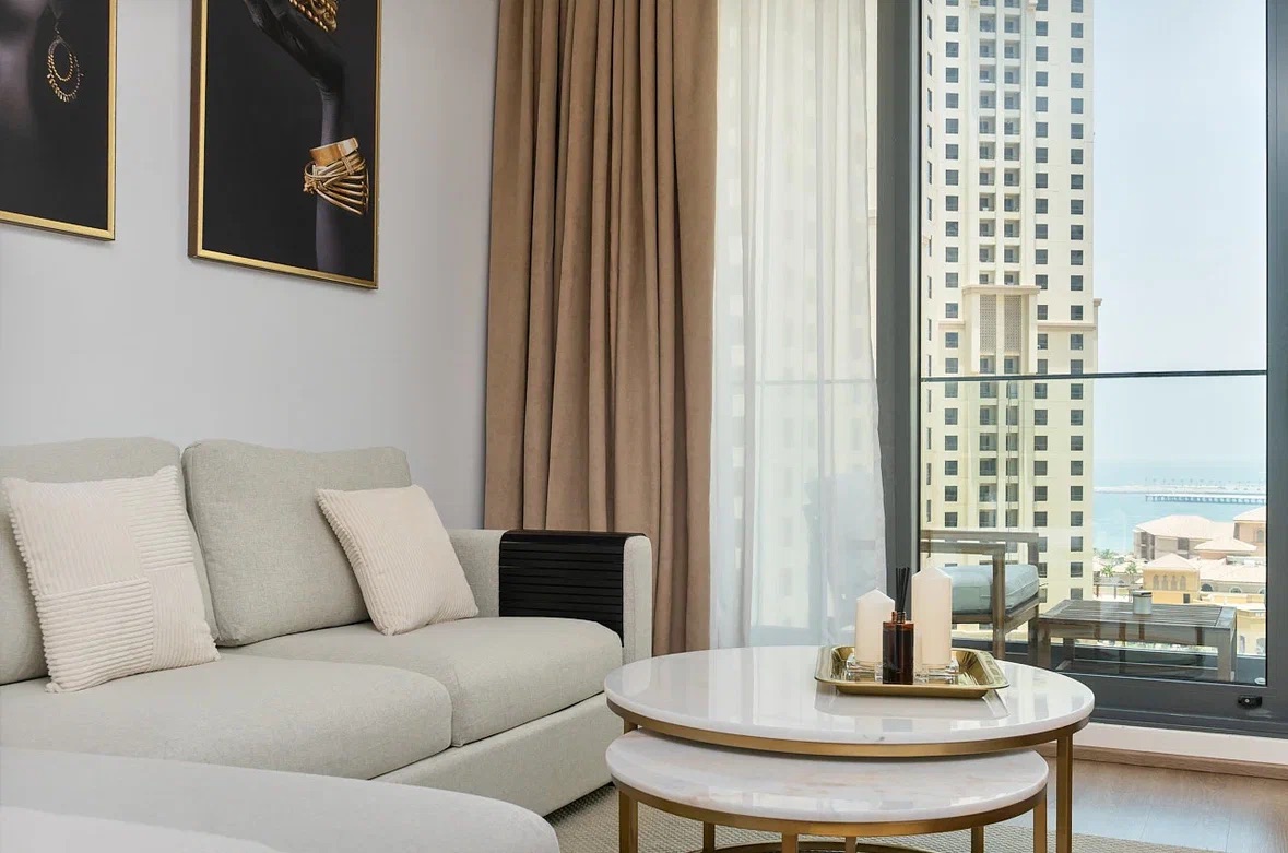 Hot Offer New apt in Dubai Marina with balcony and sea view. All Bills Included.